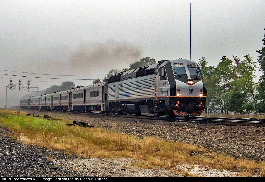 NJT 4025 on train 1105